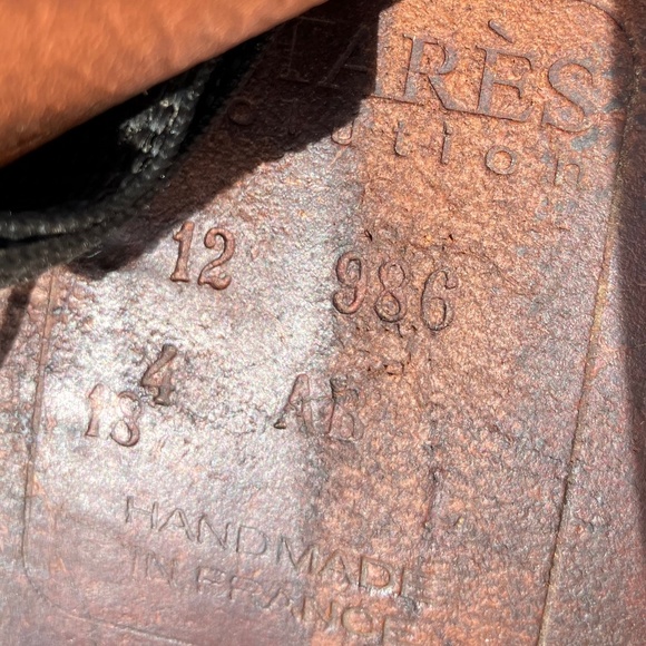 ANTARES JUMPING SADDLE 2012 w/ quality leathers and stirrups - Picture 5 of 5